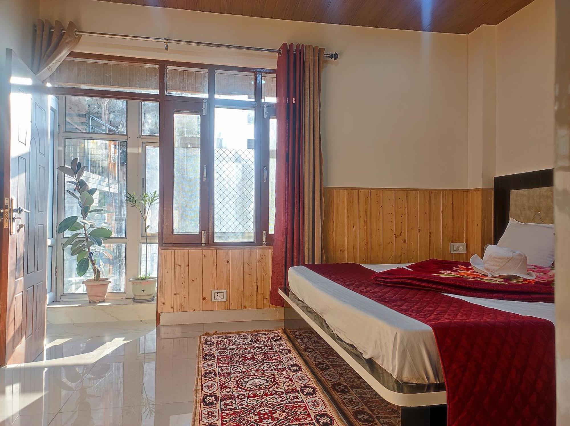 Vintage Woods Inn Shimla Bagian luar foto