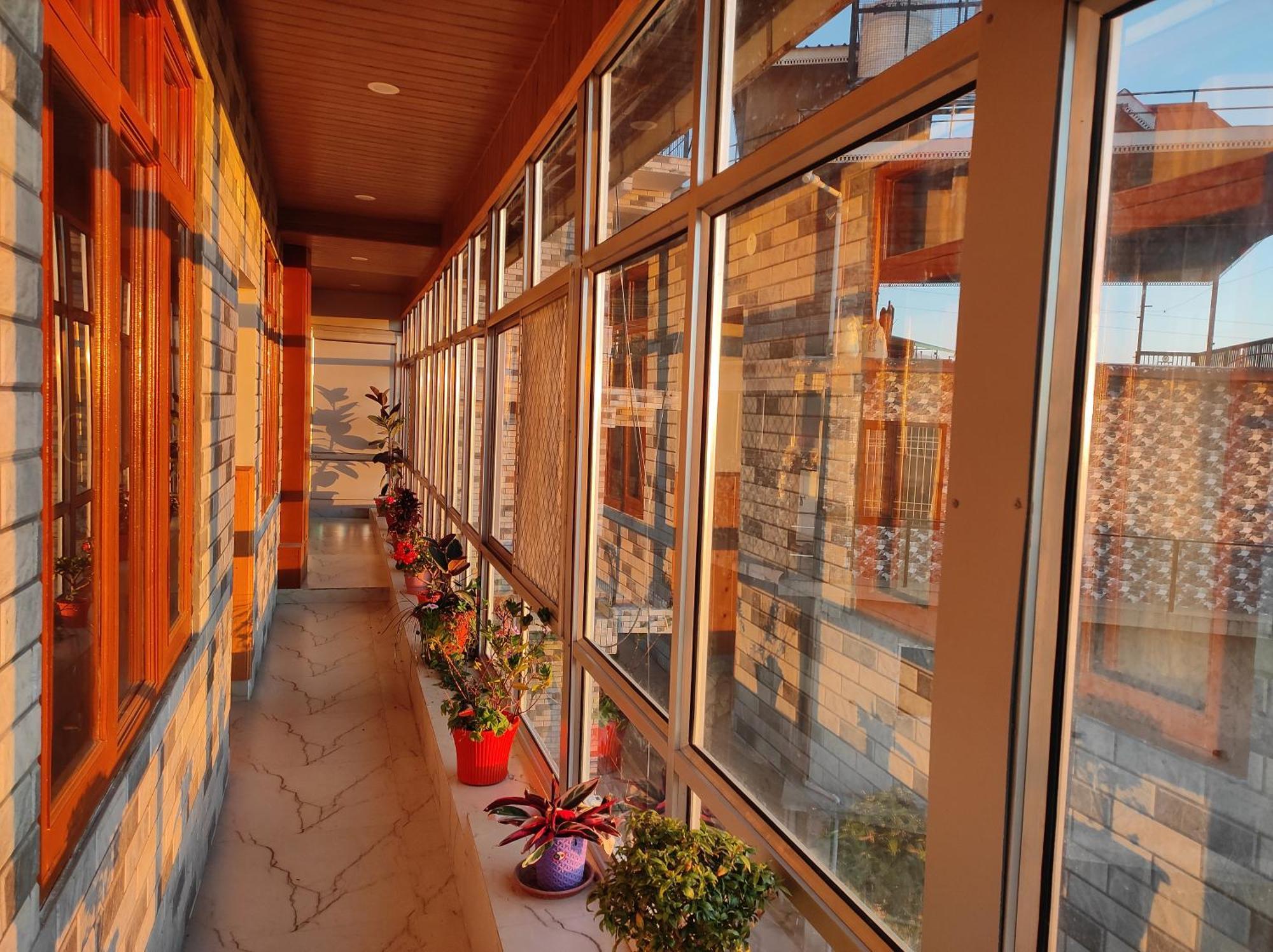 Vintage Woods Inn Shimla Bagian luar foto