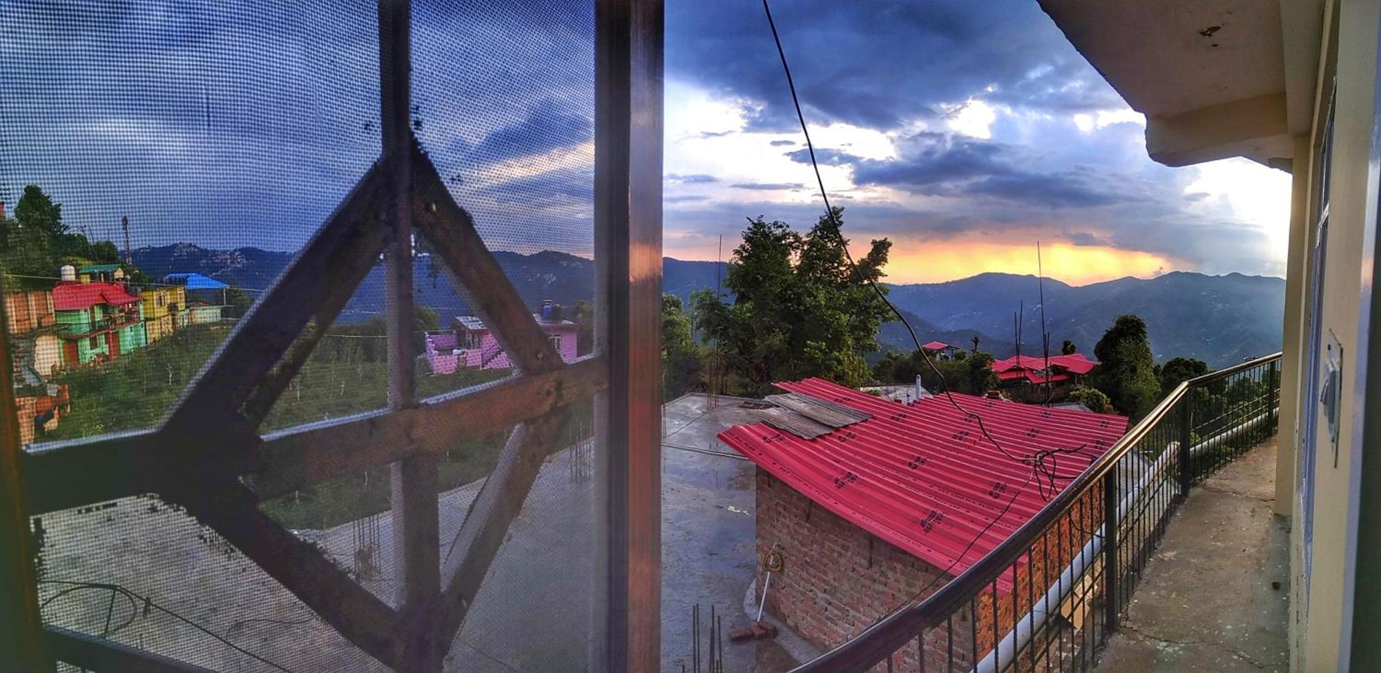 Vintage Woods Inn Shimla Bagian luar foto