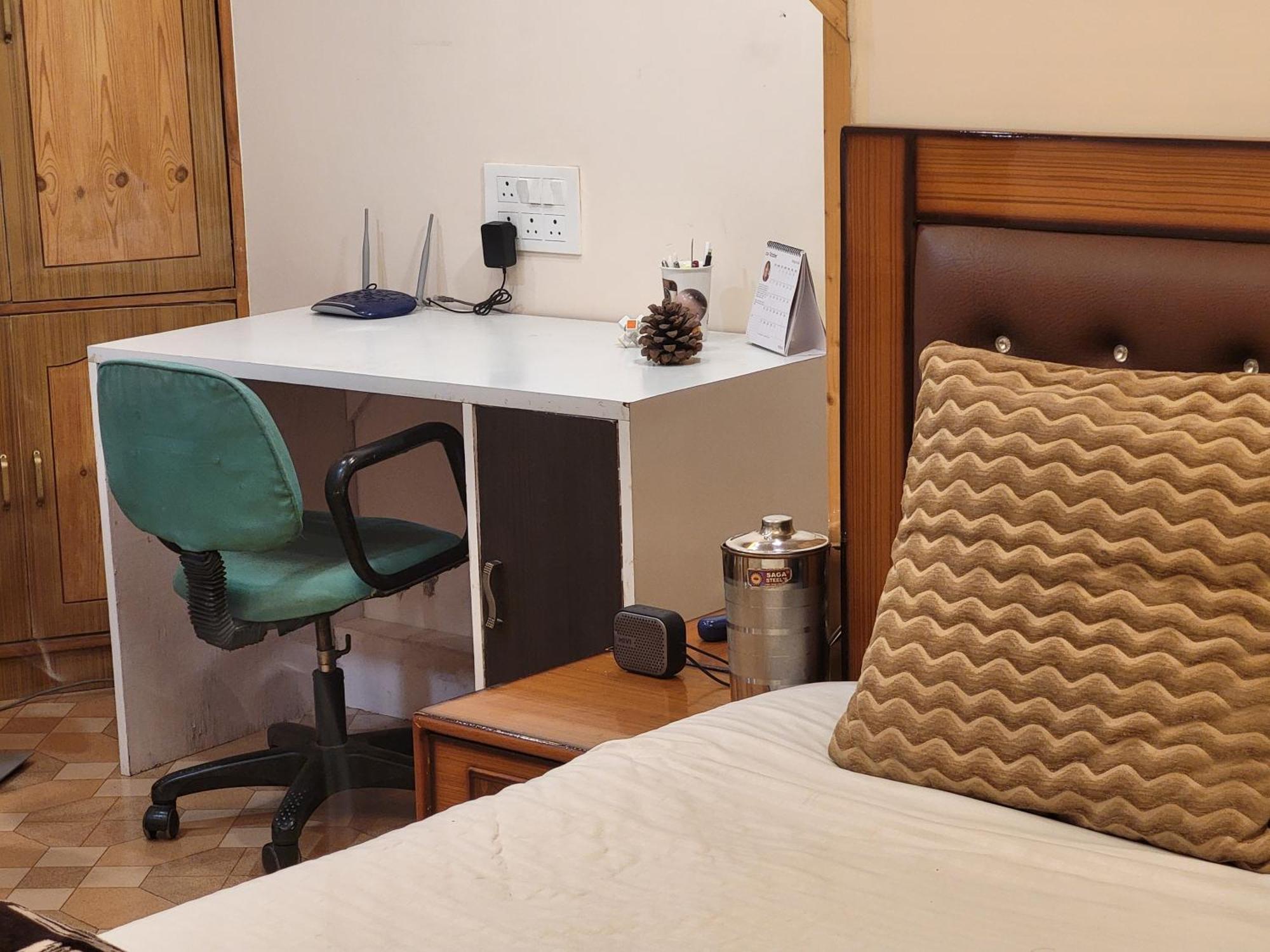 Vintage Woods Inn Shimla Bagian luar foto